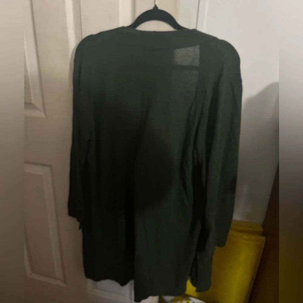 2X Women's Green Sweater - Picture 2 of 6